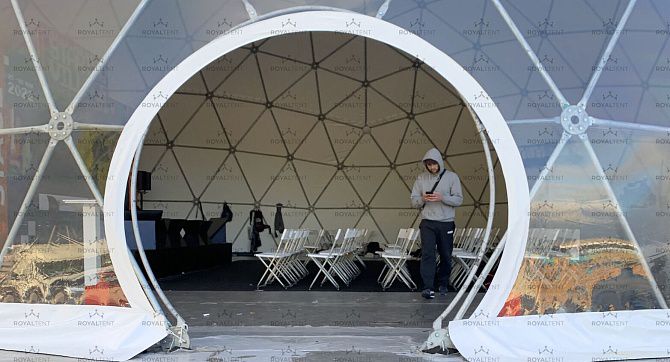 Строительство сферического шатра для мероприятия StartUp Village в Сколково
