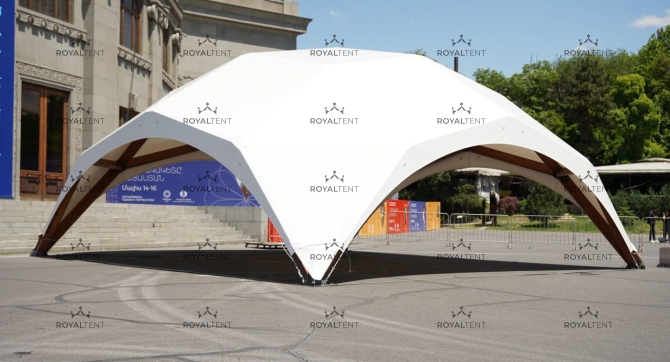 Аренда 600 м² шатров серии QUADRO для ежегодного форума EBRD 2024 на площади Оперы в Ереване