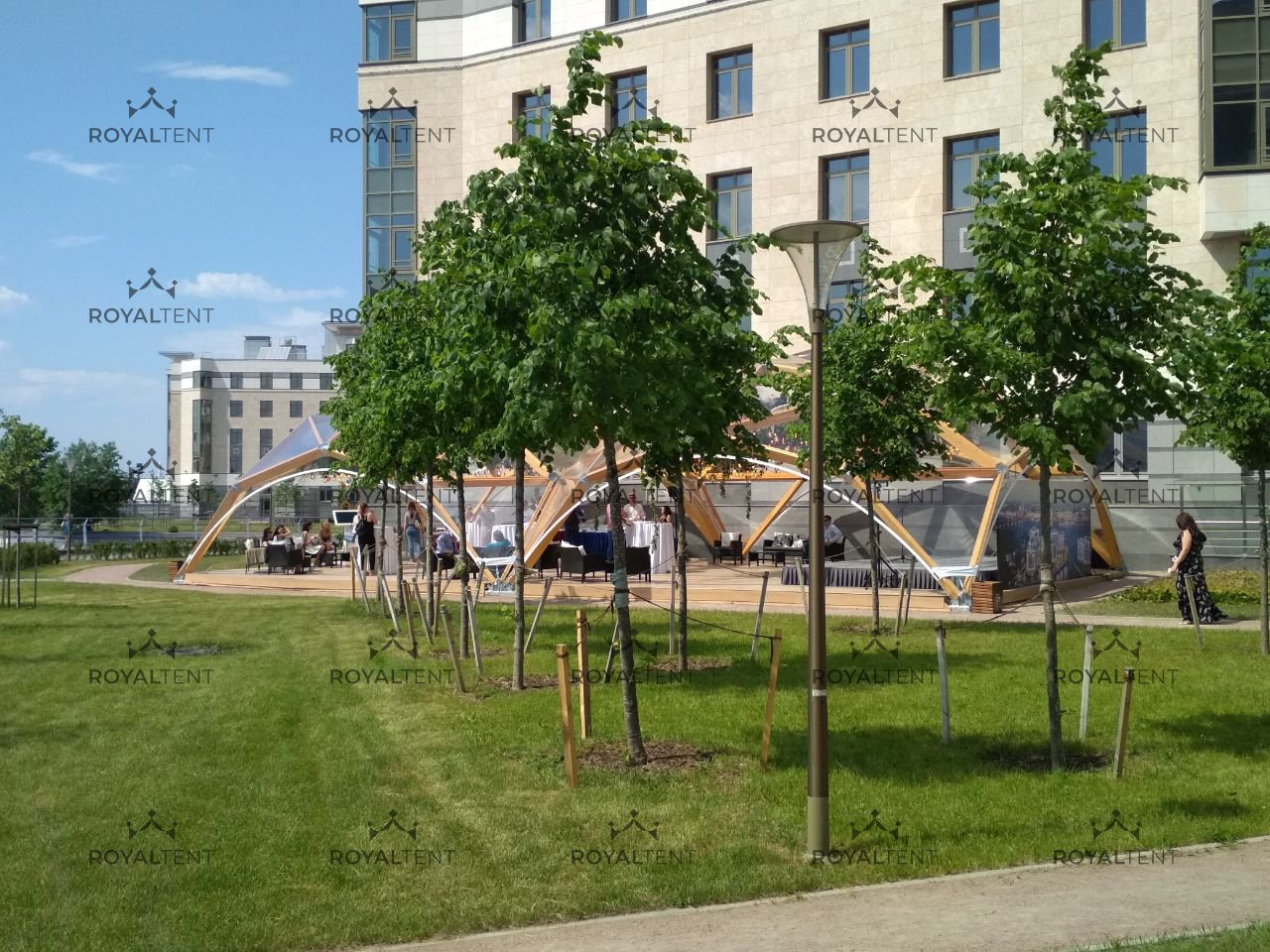 Аренда деревянных шатров с прозрачной крышей  WOOD RT 100/10 для проведения мероприятий в Санкт-Петербурге