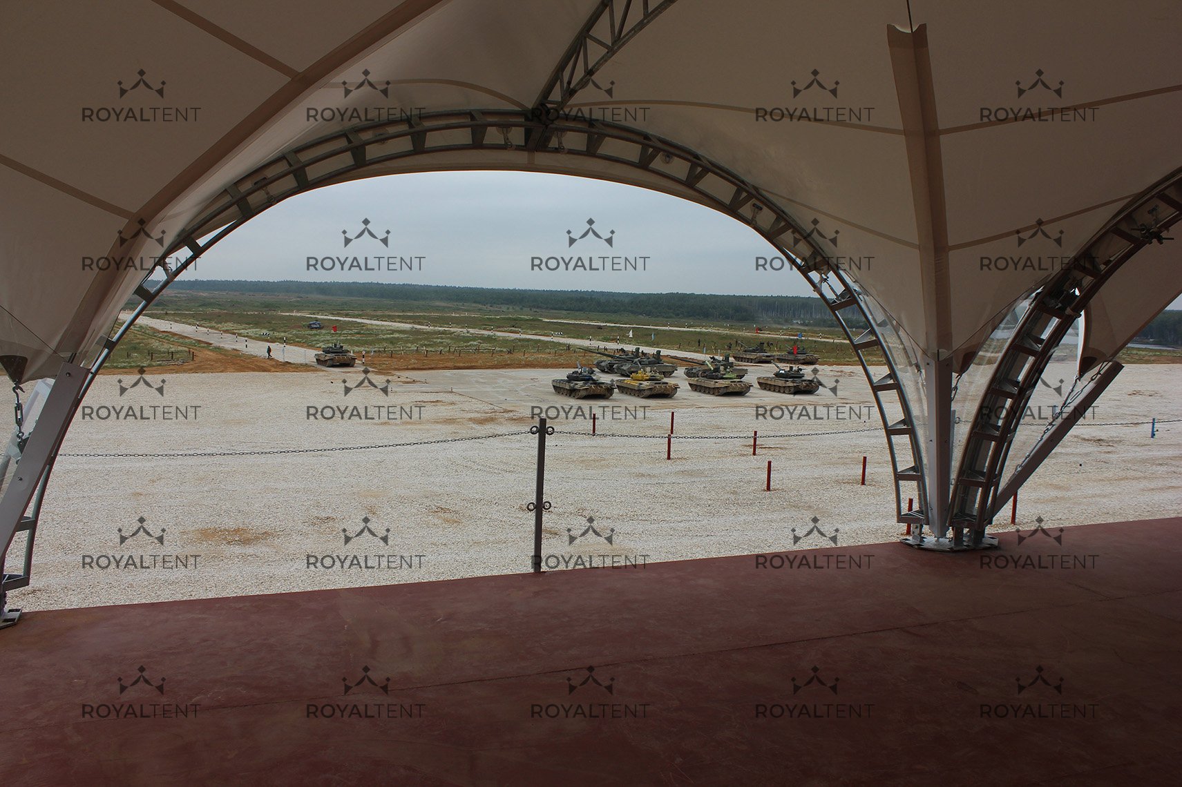 Арочные шатры для первого Танкового биатлона в 2013 г.