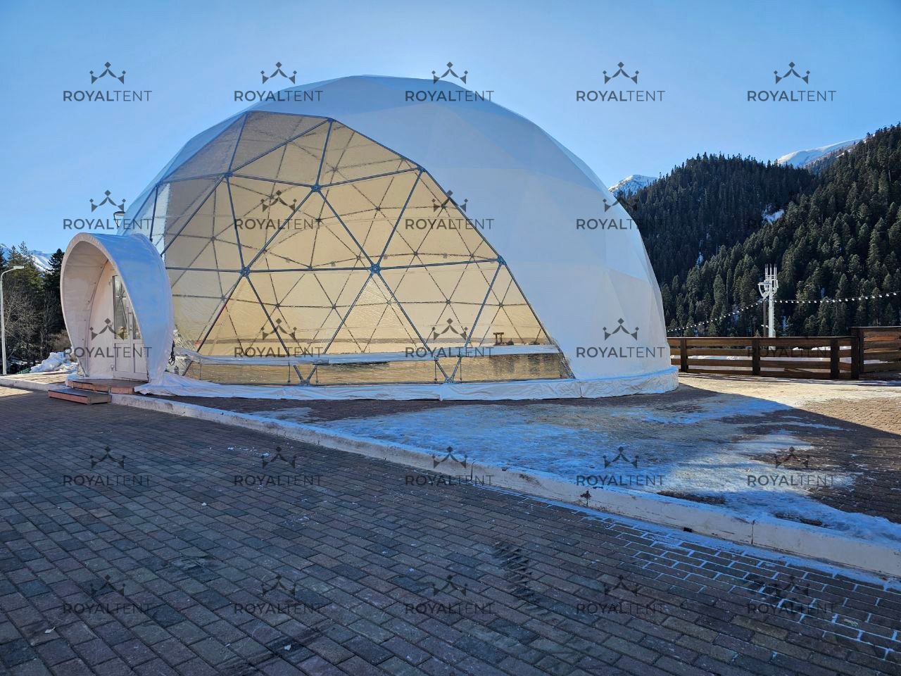 Установка сферического шатра на горнолыжном курорте Архыз