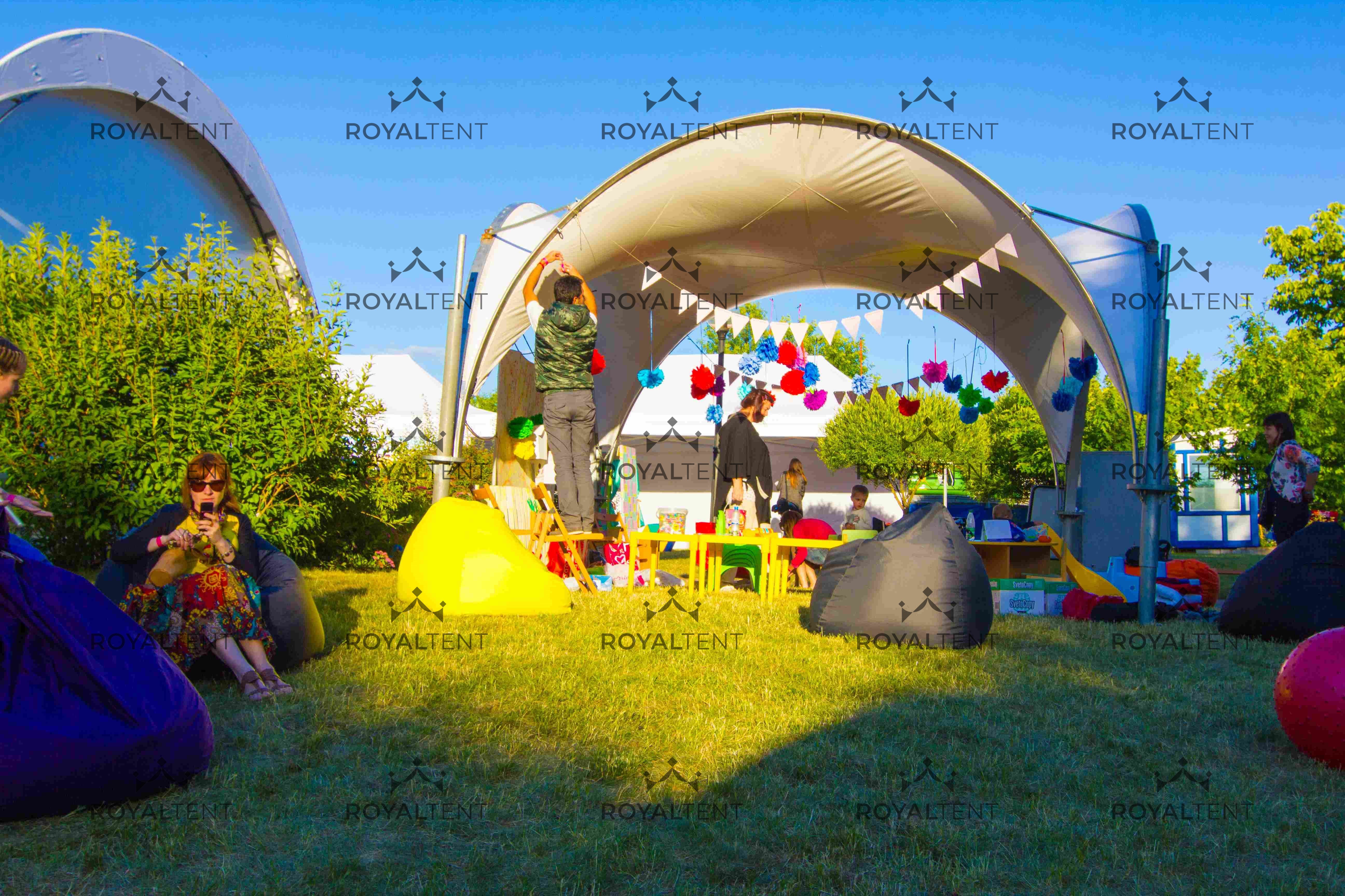 Арочные шатры для летних корпоративных мероприятий  в парке Dreamland